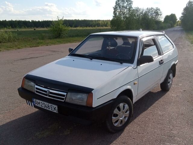 Білий ВАЗ 2108, об'ємом двигуна 1.1 л та пробігом 250 тис. км за 1100 $, фото 1 на Automoto.ua