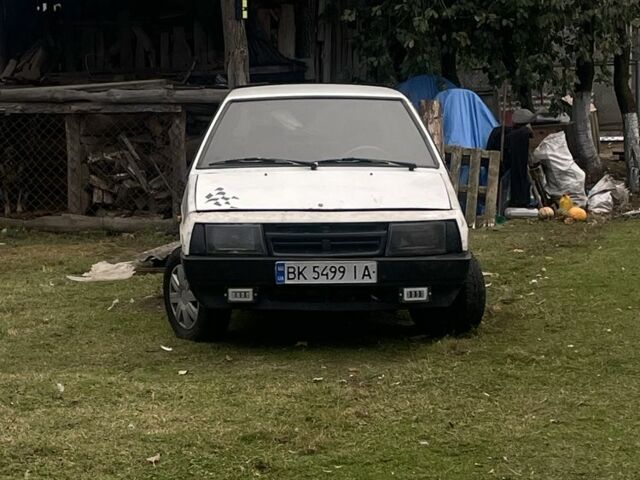 Білий ВАЗ 2108, об'ємом двигуна 1.3 л та пробігом 300 тис. км за 550 $, фото 1 на Automoto.ua