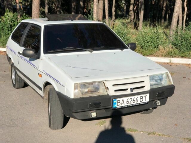 Белый ВАЗ 2108, объемом двигателя 0 л и пробегом 100 тыс. км за 40000 $, фото 1 на Automoto.ua