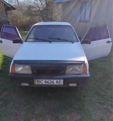 Белый ВАЗ 2108, объемом двигателя 1.5 л и пробегом 85 тыс. км за 600 $, фото 1 на Automoto.ua