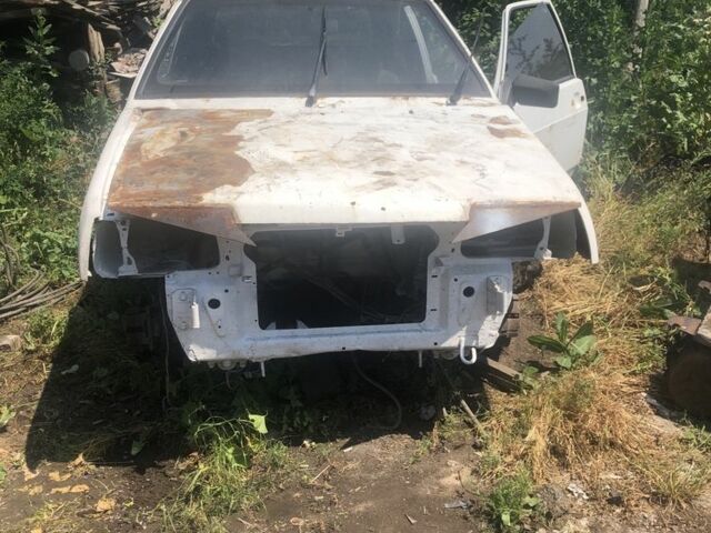 Белый ВАЗ 2108, объемом двигателя 1.5 л и пробегом 200 тыс. км за 350 $, фото 1 на Automoto.ua