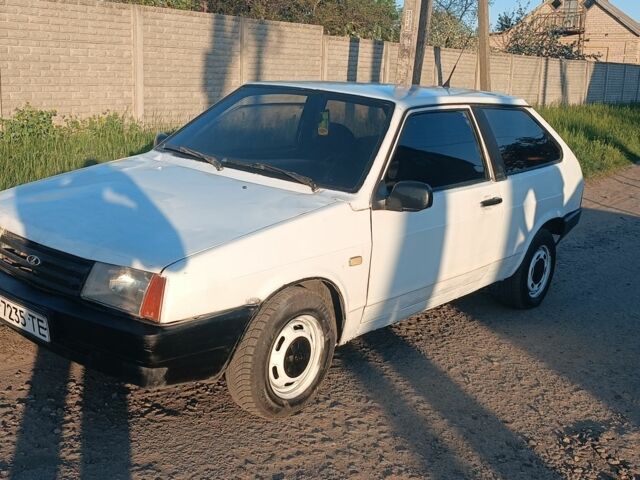 Белый ВАЗ 2108, объемом двигателя 1.3 л и пробегом 235 тыс. км за 550 $, фото 1 на Automoto.ua