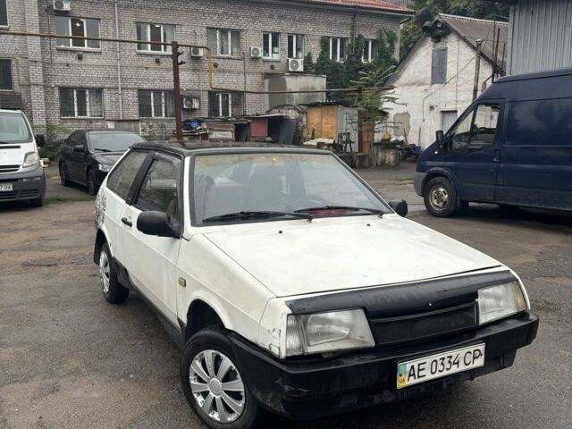 Белый ВАЗ 2108, объемом двигателя 1.5 л и пробегом 328 тыс. км за 599 $, фото 1 на Automoto.ua