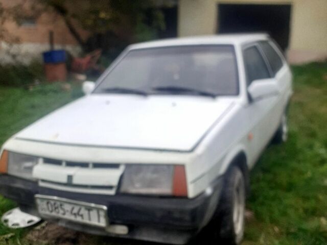 Белый ВАЗ 2108, объемом двигателя 0 л и пробегом 1000 тыс. км за 243 $, фото 1 на Automoto.ua