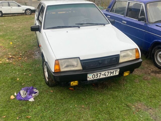 Белый ВАЗ 2108, объемом двигателя 1.3 л и пробегом 80 тыс. км за 800 $, фото 1 на Automoto.ua