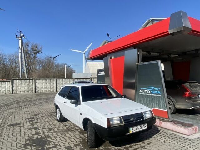 Белый ВАЗ 2108, объемом двигателя 1.5 л и пробегом 200 тыс. км за 835 $, фото 1 на Automoto.ua