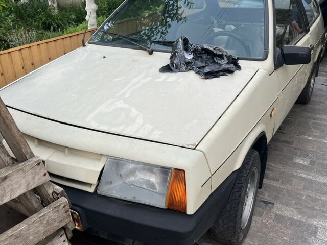Белый ВАЗ 2108, объемом двигателя 1.5 л и пробегом 3 тыс. км за 900 $, фото 1 на Automoto.ua