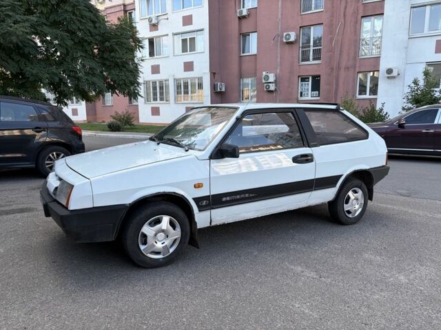 Белый ВАЗ 2108, объемом двигателя 1.3 л и пробегом 30 тыс. км за 1098 $, фото 1 на Automoto.ua