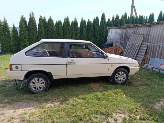 Белый ВАЗ 2108, объемом двигателя 10 л и пробегом 71 тыс. км за 550 $, фото 1 на Automoto.ua