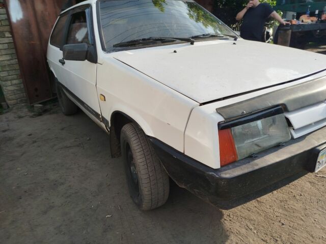 Белый ВАЗ 2108, объемом двигателя 1 л и пробегом 1000 тыс. км за 669 $, фото 1 на Automoto.ua
