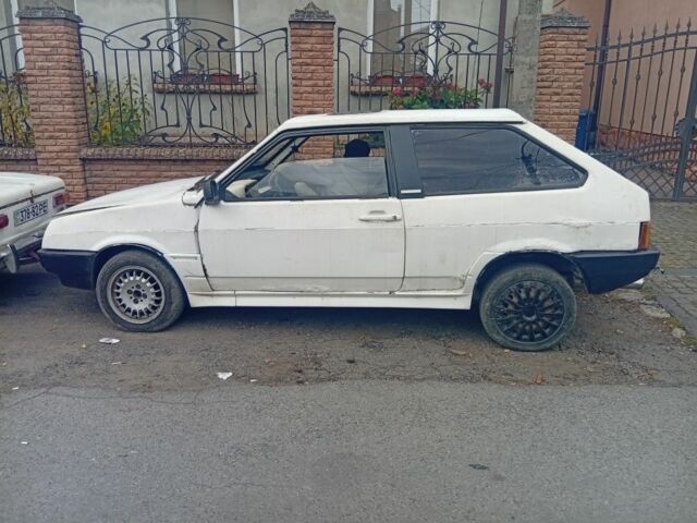Белый ВАЗ 2108, объемом двигателя 1 л и пробегом 66 тыс. км за 217 $, фото 1 на Automoto.ua