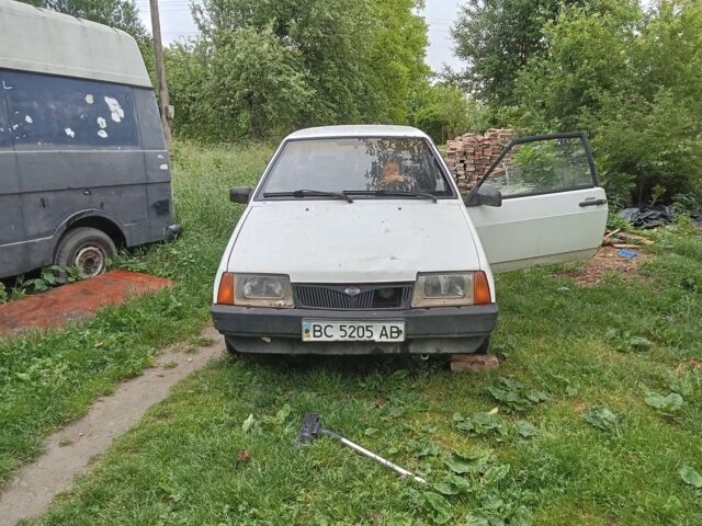 Белый ВАЗ 2108, объемом двигателя 1.3 л и пробегом 65 тыс. км за 269 $, фото 1 на Automoto.ua