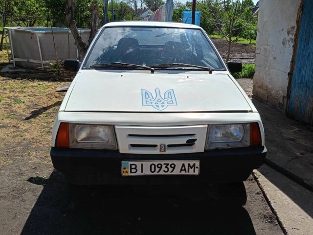 Белый ВАЗ 2108, объемом двигателя 0 л и пробегом 30 тыс. км за 25000 $, фото 1 на Automoto.ua