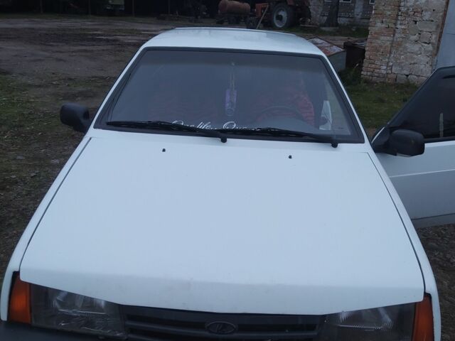 Белый ВАЗ 2108, объемом двигателя 1.5 л и пробегом 2 тыс. км за 900 $, фото 1 на Automoto.ua