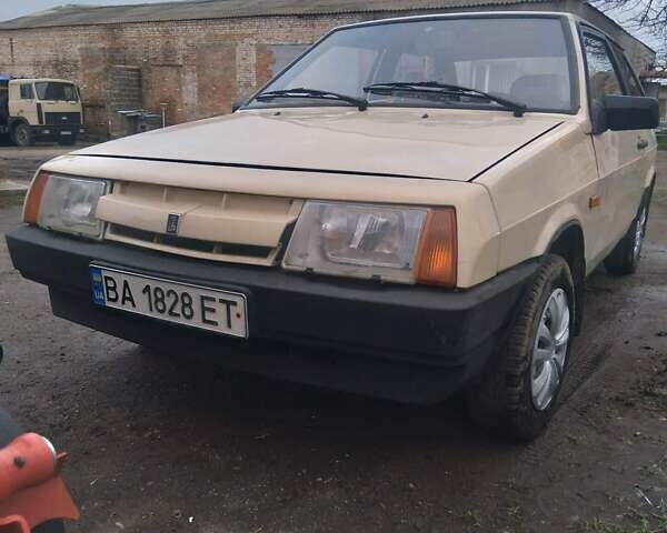 ВАЗ 2108 1985 в Кропивницком (Кировограде) на Automoto.ua Бежевый ВАЗ 2108, объемом двигателя 1.3 л и пробегом 247 тыс. км за 1550 $, фото 1 на Automoto.ua