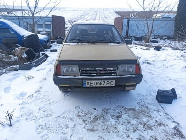 Бежевый ВАЗ 2108, объемом двигателя 1.1 л и пробегом 270 тыс. км за 450 $, фото 1 на Automoto.ua