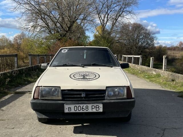 Бежевый ВАЗ 2108, объемом двигателя 1.5 л и пробегом 90 тыс. км за 850 $, фото 1 на Automoto.ua