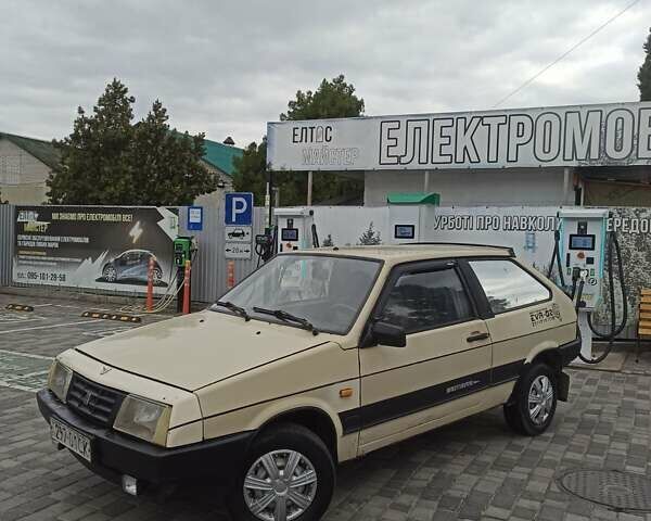 Бежевый ВАЗ 2108, объемом двигателя 1.5 л и пробегом 211 тыс. км за 593 $, фото 1 на Automoto.ua