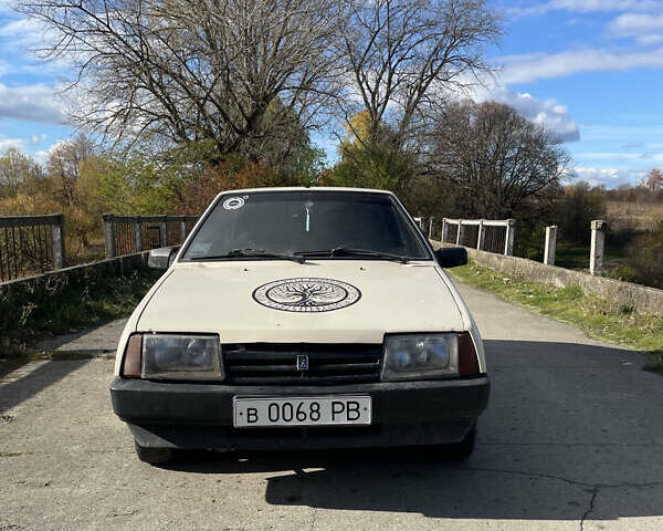 Бежевый ВАЗ 2108, объемом двигателя 1.5 л и пробегом 90 тыс. км за 750 $, фото 1 на Automoto.ua