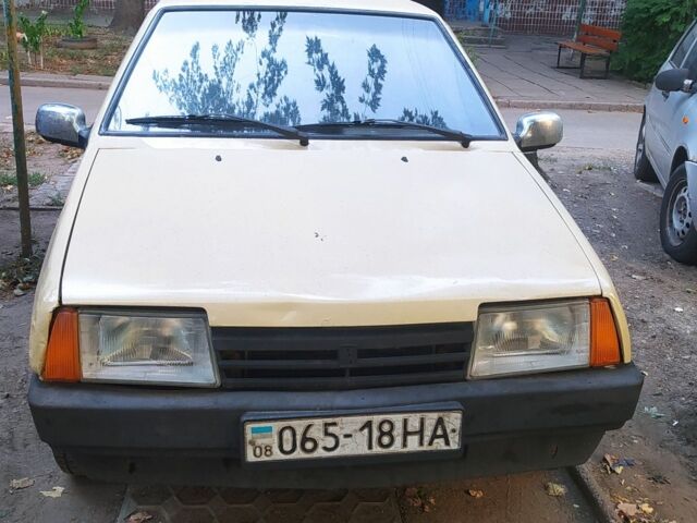 Бежевый ВАЗ 2108, объемом двигателя 1.5 л и пробегом 125 тыс. км за 599 $, фото 1 на Automoto.ua