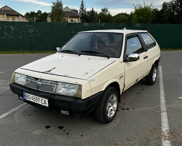 Бежевый ВАЗ 2108, объемом двигателя 1.5 л и пробегом 999 тыс. км за 750 $, фото 1 на Automoto.ua
