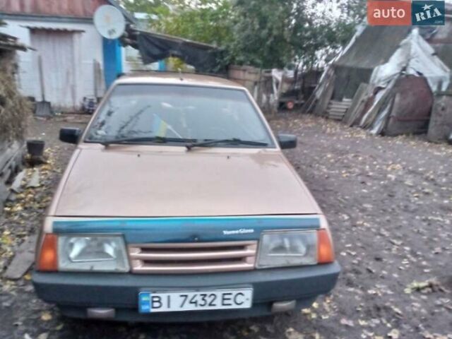 Бежевий ВАЗ 2108, об'ємом двигуна 1.29 л та пробігом 200 тис. км за 800 $, фото 1 на Automoto.ua