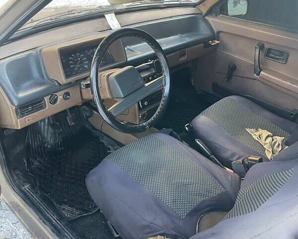 Бежевий ВАЗ 2108, об'ємом двигуна 1.3 л та пробігом 150 тис. км за 500 $, фото 1 на Automoto.ua