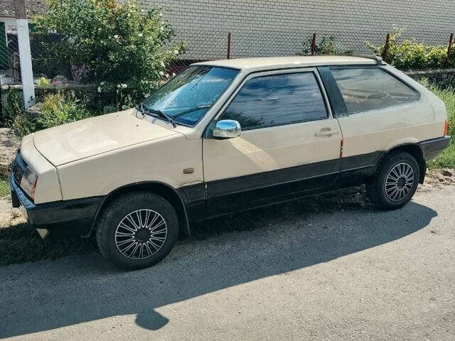 Бежевий ВАЗ 2108, об'ємом двигуна 1.3 л та пробігом 100 тис. км за 698 $, фото 1 на Automoto.ua