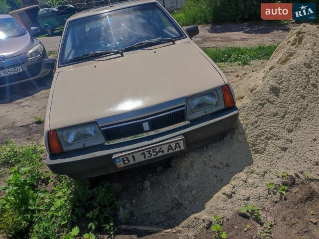 Бежевый ВАЗ 2108, объемом двигателя 1.5 л и пробегом 250 тыс. км за 750 $, фото 1 на Automoto.ua
