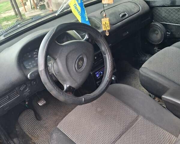 Черный ВАЗ 2108, объемом двигателя 1.45 л и пробегом 543 тыс. км за 1800 $, фото 1 на Automoto.ua