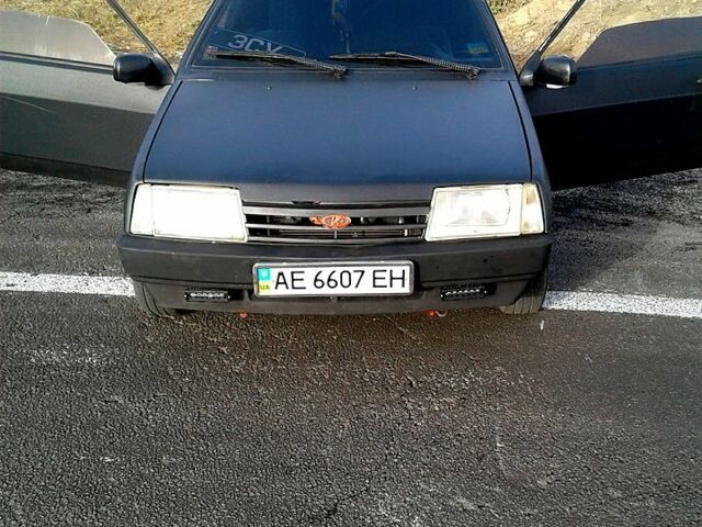 Черный ВАЗ 2108, объемом двигателя 1.5 л и пробегом 150 тыс. км за 1000 $, фото 1 на Automoto.ua