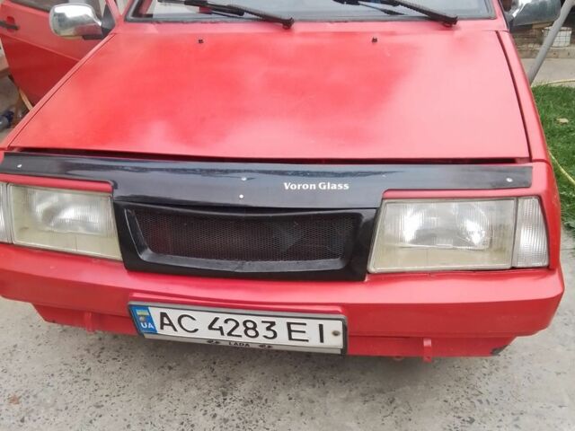 Красный ВАЗ 2108, объемом двигателя 1.3 л и пробегом 300 тыс. км за 700 $, фото 1 на Automoto.ua