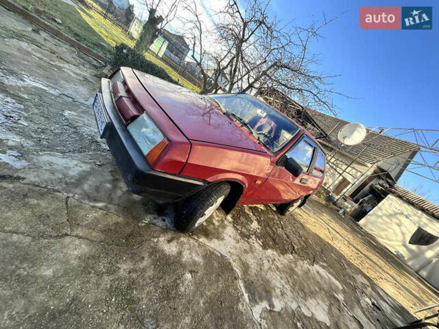 Красный ВАЗ 2108, объемом двигателя 1.29 л и пробегом 156 тыс. км за 1250 $, фото 1 на Automoto.ua