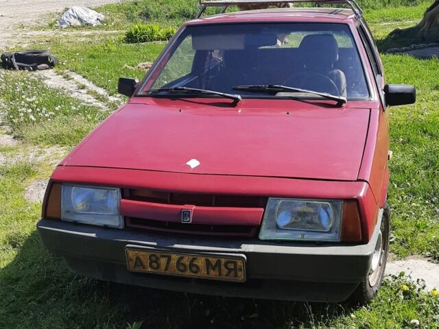 Красный ВАЗ 2108, объемом двигателя 0 л и пробегом 250 тыс. км за 400 $, фото 1 на Automoto.ua