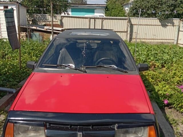 Красный ВАЗ 2108, объемом двигателя 1.3 л и пробегом 300 тыс. км за 1100 $, фото 1 на Automoto.ua