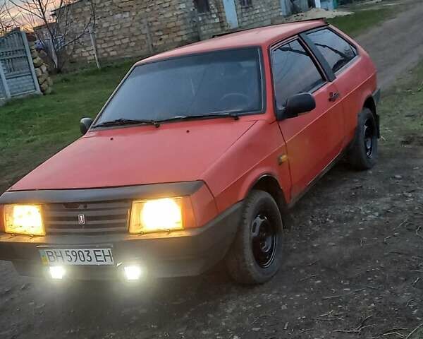 Красный ВАЗ 2108, объемом двигателя 1.3 л и пробегом 358 тыс. км за 1050 $, фото 1 на Automoto.ua