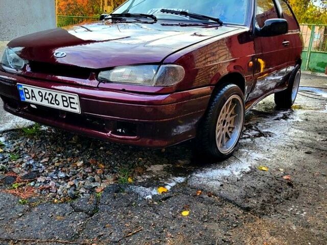 Красный ВАЗ 2108, объемом двигателя 1.3 л и пробегом 0 тыс. км за 1700 $, фото 1 на Automoto.ua