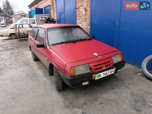 Красный ВАЗ 2108, объемом двигателя 1.3 л и пробегом 225 тыс. км за 900 $, фото 1 на Automoto.ua