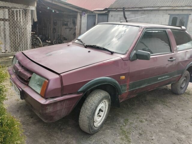 Красный ВАЗ 2108, объемом двигателя 1.3 л и пробегом 230 тыс. км за 300 $, фото 1 на Automoto.ua