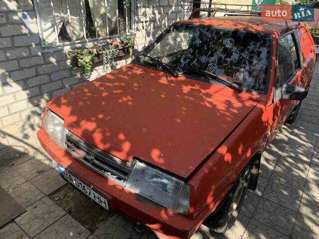 Красный ВАЗ 2108, объемом двигателя 1.29 л и пробегом 300 тыс. км за 300 $, фото 1 на Automoto.ua