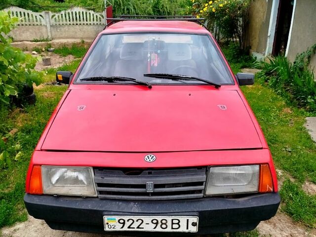 Красный ВАЗ 2108, объемом двигателя 1.3 л и пробегом 210 тыс. км за 680 $, фото 1 на Automoto.ua