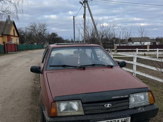 Красный ВАЗ 2108, объемом двигателя 1.3 л и пробегом 396 тыс. км за 800 $, фото 1 на Automoto.ua