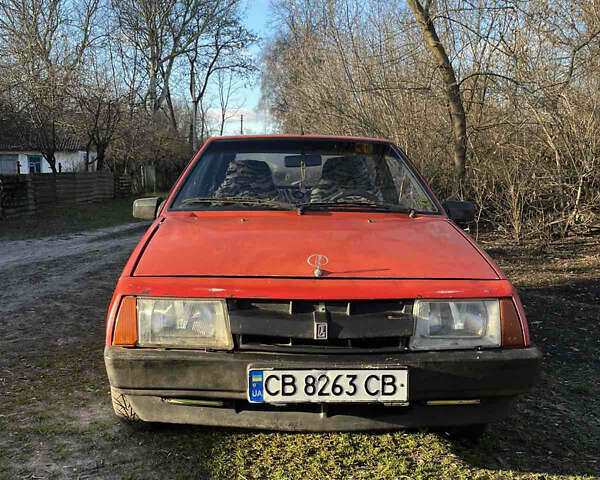 Красный ВАЗ 2108, объемом двигателя 1.29 л и пробегом 100 тыс. км за 1000 $, фото 1 на Automoto.ua