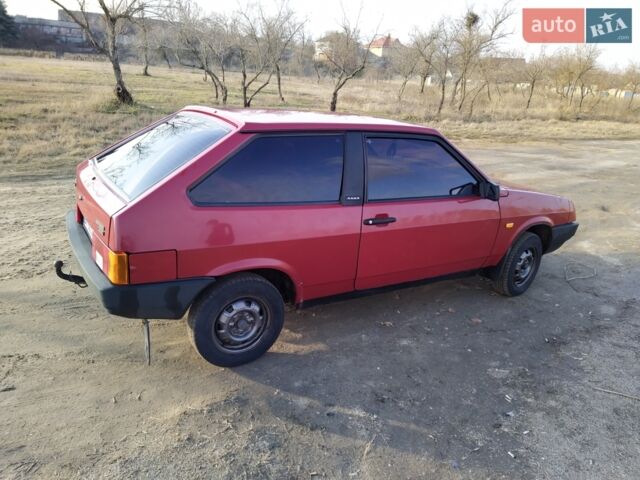 Красный ВАЗ 2108, объемом двигателя 1.3 л и пробегом 212 тыс. км за 2000 $, фото 1 на Automoto.ua