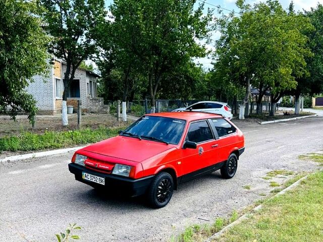 Красный ВАЗ 2108, объемом двигателя 1.3 л и пробегом 320 тыс. км за 670 $, фото 1 на Automoto.ua