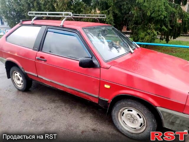 Красный ВАЗ 2108, объемом двигателя 1.3 л и пробегом 190 тыс. км за 900 $, фото 1 на Automoto.ua