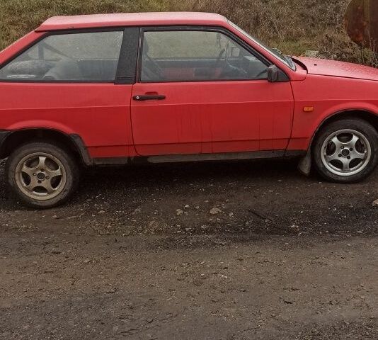 ВАЗ 2108 1987 у Харкові на Automoto.ua Червоний ВАЗ 2108, об'ємом двигуна 1.5 л та пробігом 100 тис. км за 800 $, фото 1 на Automoto.ua