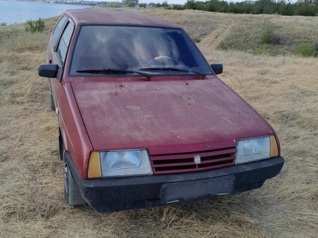 Красный ВАЗ 2108, объемом двигателя 1.3 л и пробегом 350 тыс. км за 700 $, фото 1 на Automoto.ua