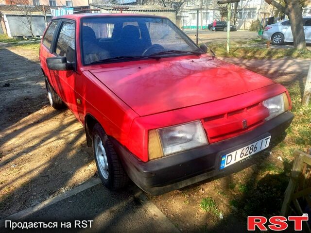 Красный ВАЗ 2108, объемом двигателя 1.3 л и пробегом 123 тыс. км за 1100 $, фото 1 на Automoto.ua