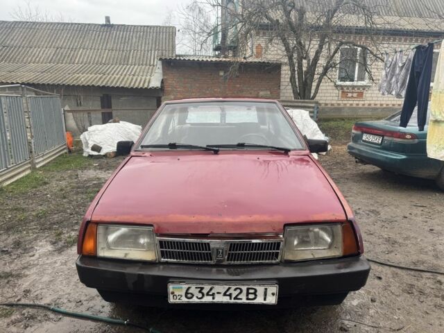 Красный ВАЗ 2108, объемом двигателя 1.5 л и пробегом 385 тыс. км за 621 $, фото 1 на Automoto.ua